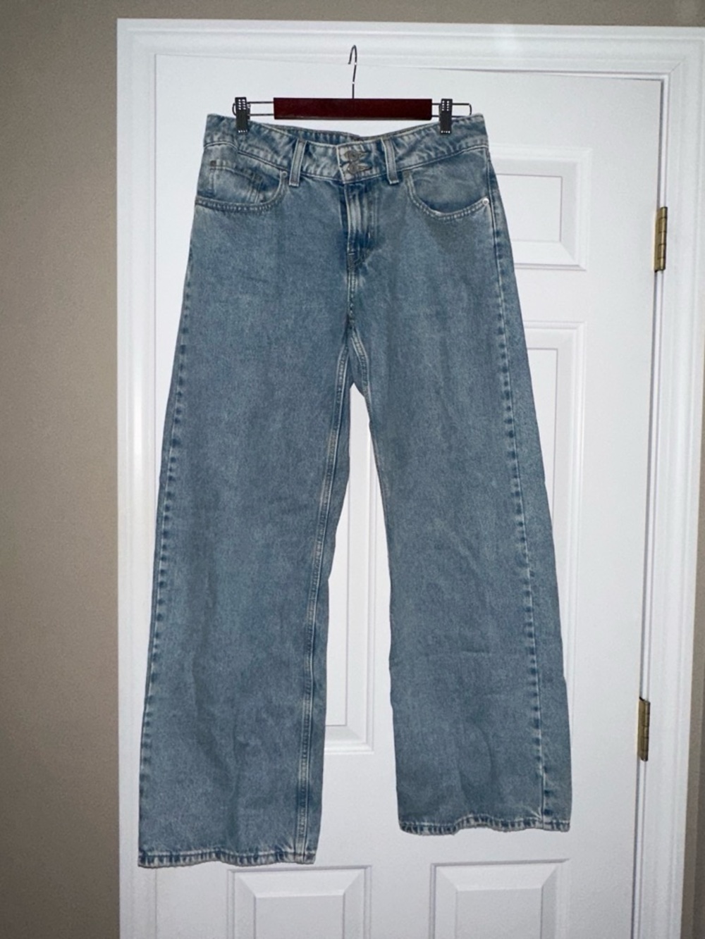 Levi's Women's Straight-Leg Jeans in Light Blue Wash